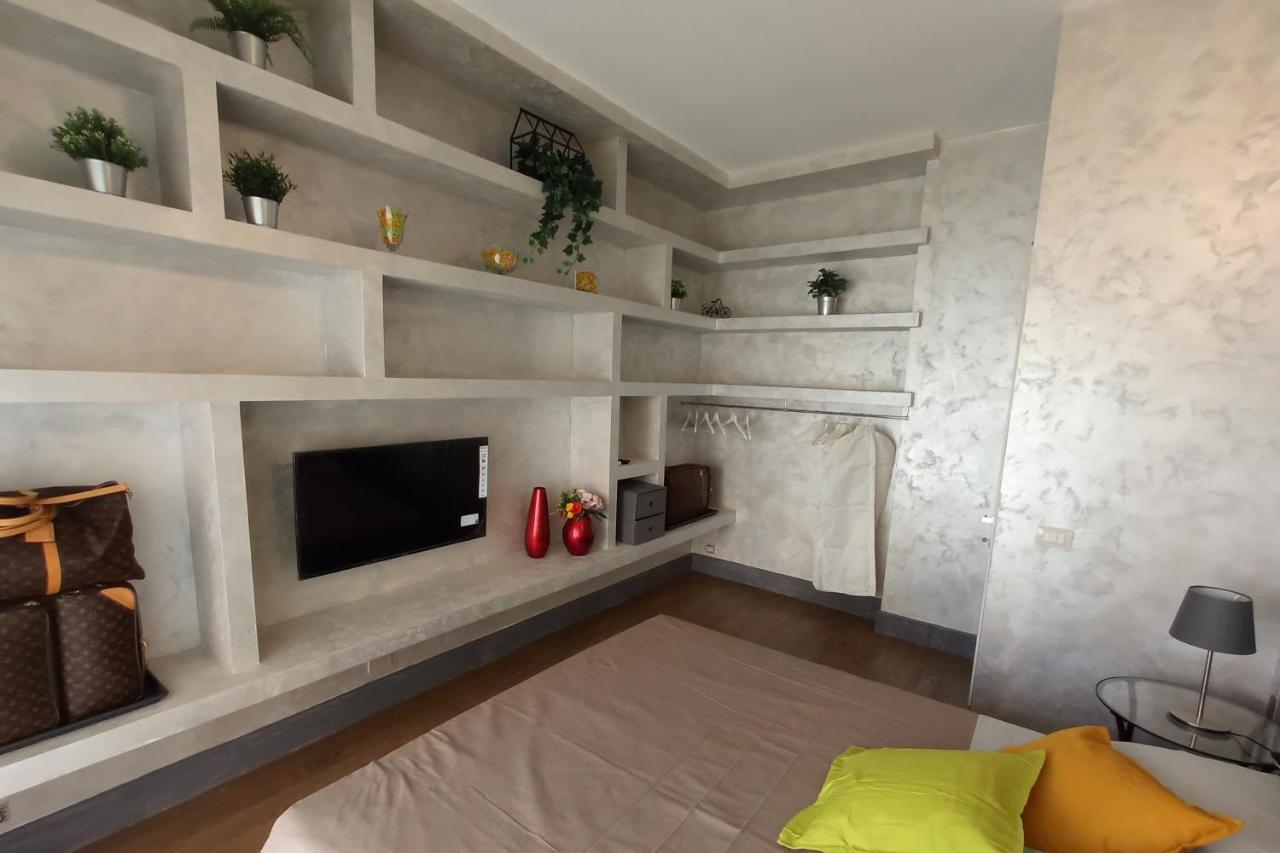 לידו די אוסטיה C&E Suites Roma מראה חיצוני תמונה